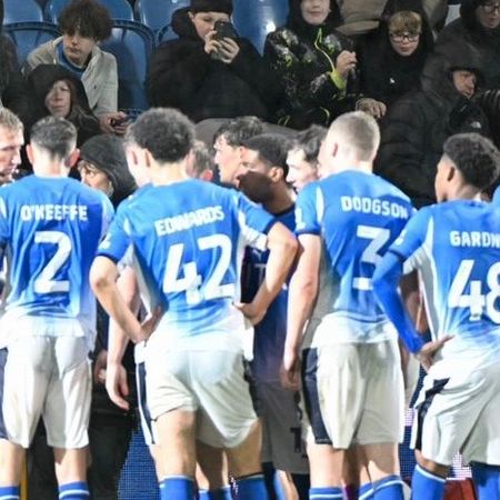 Vertu Trophy Report | Stockport County 1 Latics 1 (County win the extra point on penalties)